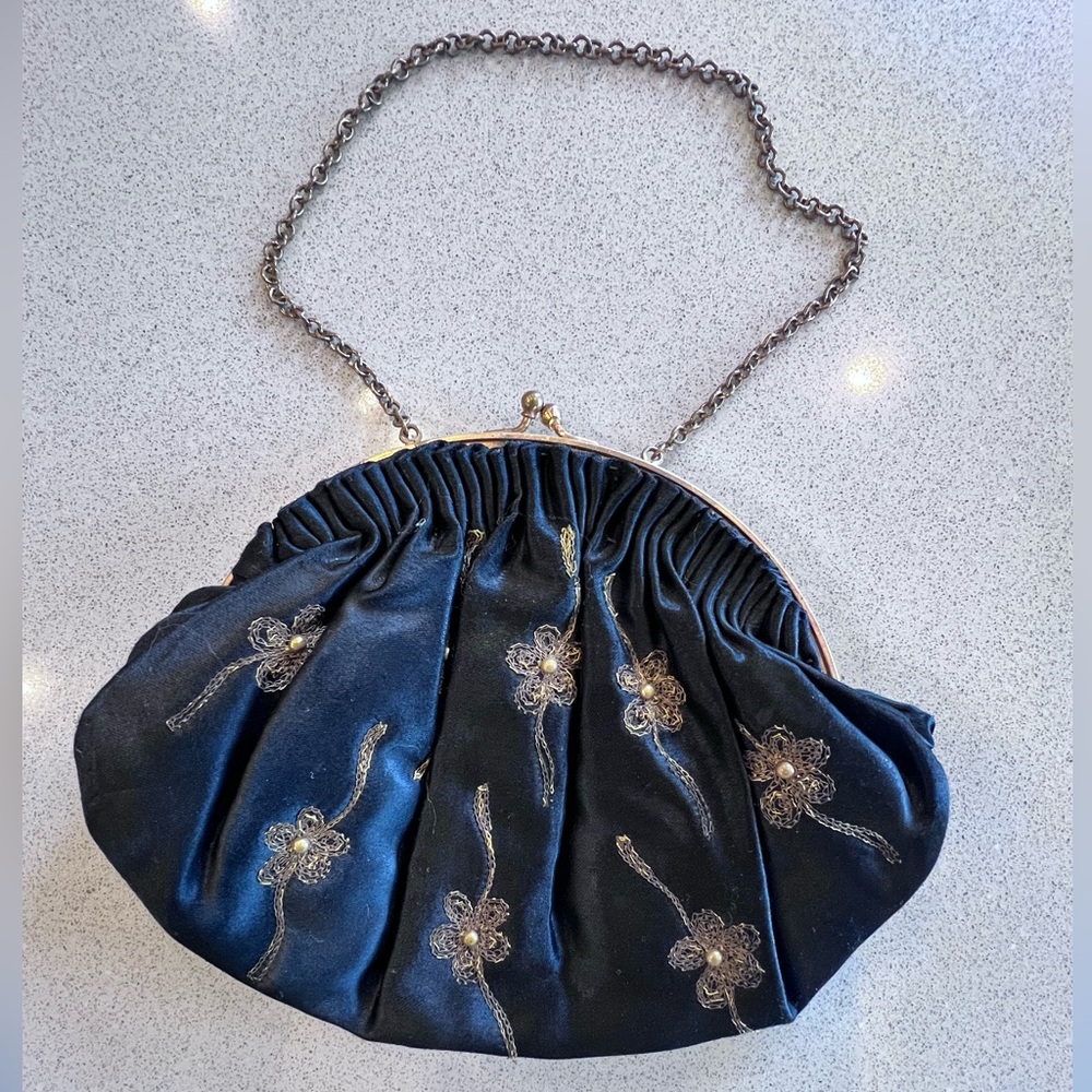 Vintage black satin evening bag floral embroidery chain strap.